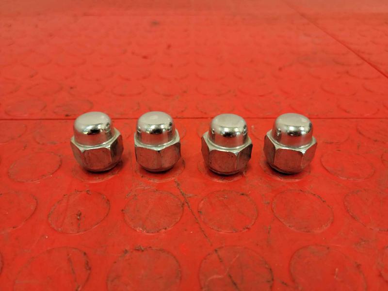 2020 Nissan Versa Lug Nuts