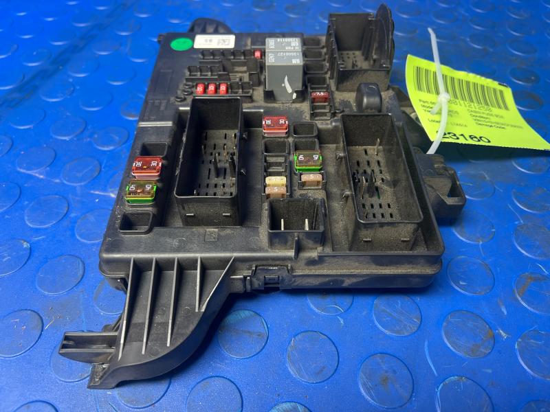 2012 Buick Lacrosse Rear Body Fuse Block Assembly Genuine OEM Part 20922936