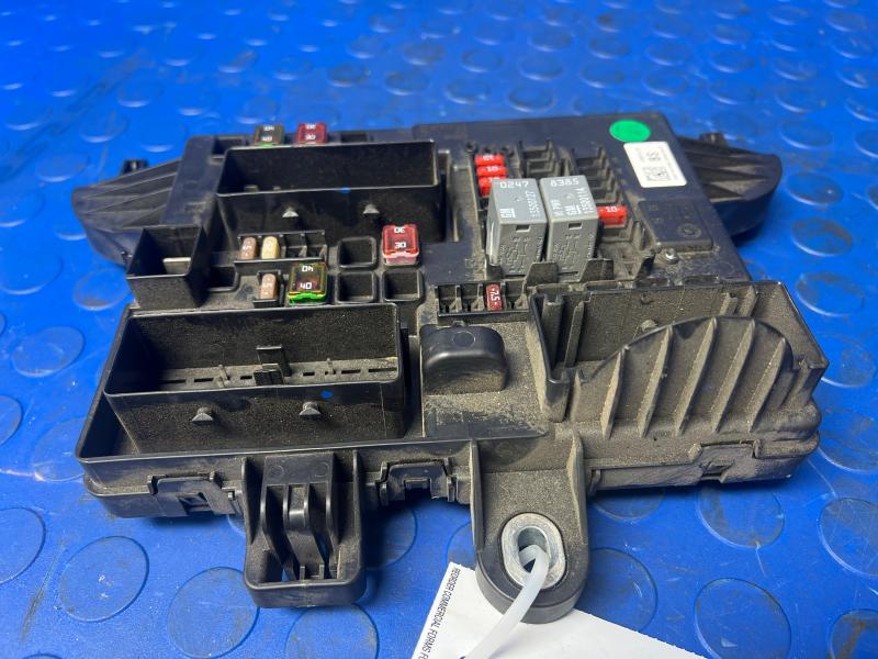 2012 Buick Lacrosse Rear Body Fuse Block Assembly Genuine OEM Part 20922936