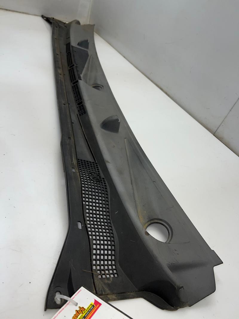 2005 - 2021 Nissan Frontier Cowl Panel Cover Grille OEM 66862-ZL00A