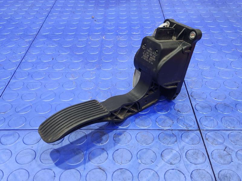 2012 Mercedes Sprinter Pedal Assembly