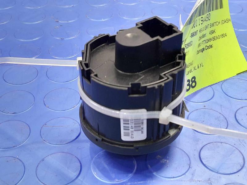 2011 Ford F-250 Super Duty Headlight Switch (Dash Mtd)