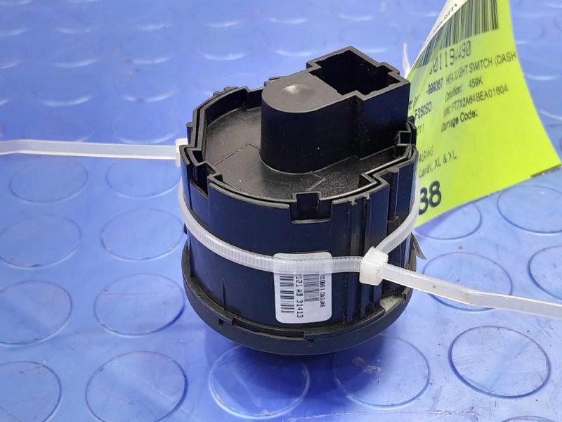 2011 Ford F-250 Super Duty Headlight Switch (Dash Mtd)