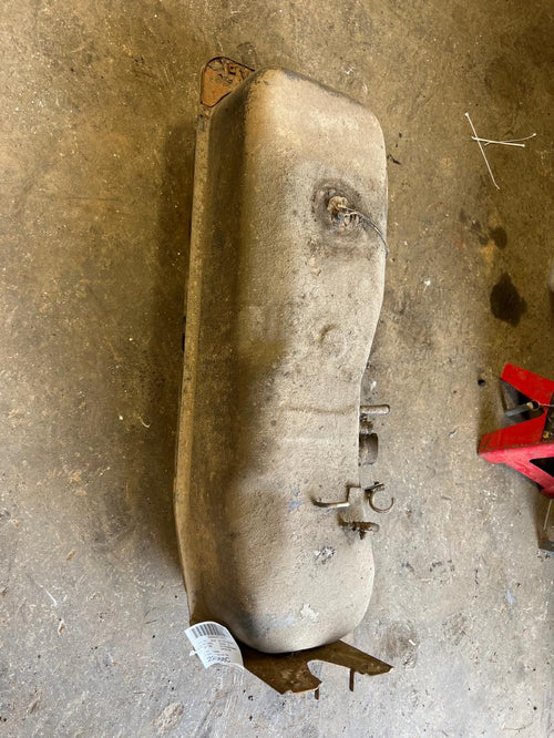 1983 - 1986 Nissan 720 Pickup Fuel Tank Assembly Reg Cab 4x2 7' Box ONLY OEM 1720219W06