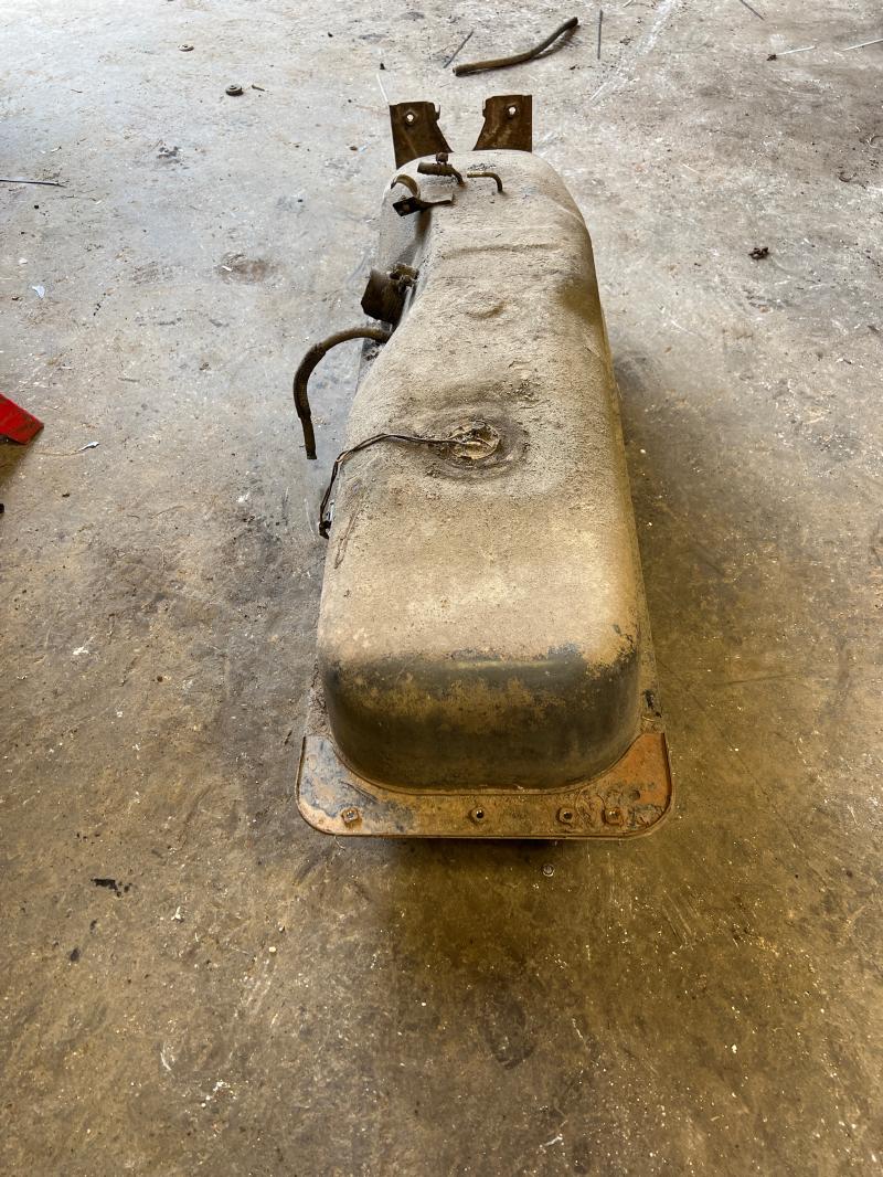 1983 - 1986 Nissan 720 Pickup Fuel Tank Assembly Reg Cab 4x2 7' Box ONLY OEM 1720219W06