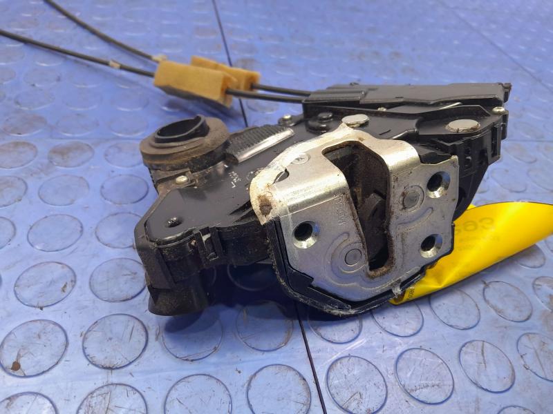 2005 Toyota Tacoma Front Door Latch
