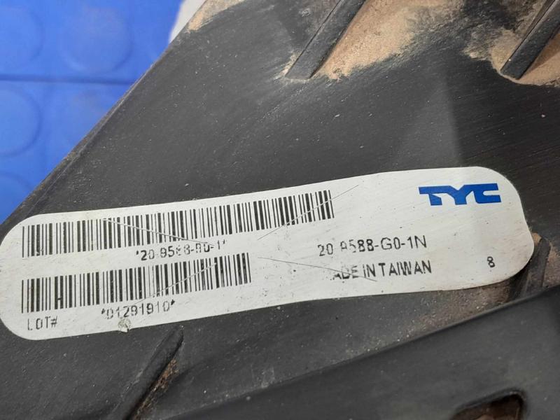 2015 Chrysler 200 Headlamp Assembly