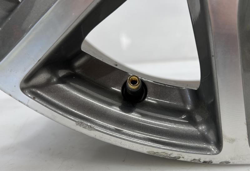 2019 GMC Acadia Wheel