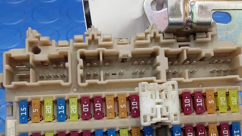 2015 Nissan Rogue Cabin Fuse Box