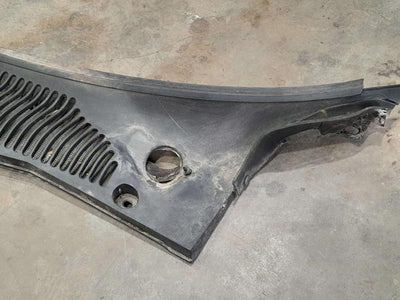 1997 - 2005 Buick Park Avenue Cowl Panel Cover Air Inlet Grille OEM 25696214