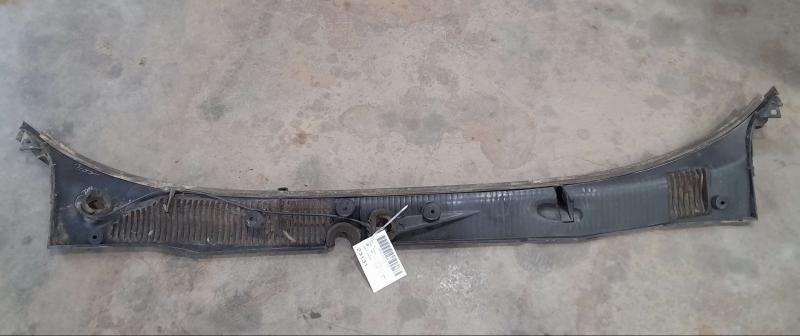 1997 - 2005 Buick Park Avenue Cowl Panel Cover Air Inlet Grille OEM 25696214