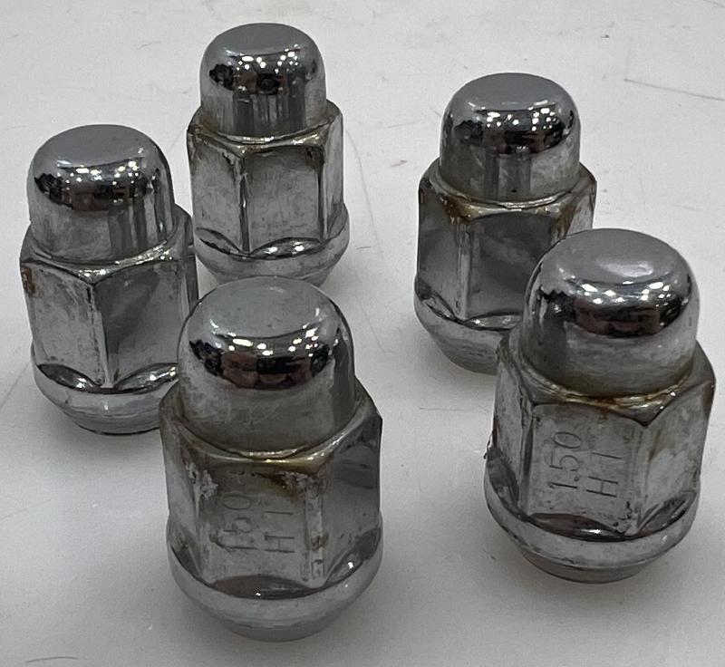 2017 Ford Focus Lug Nuts