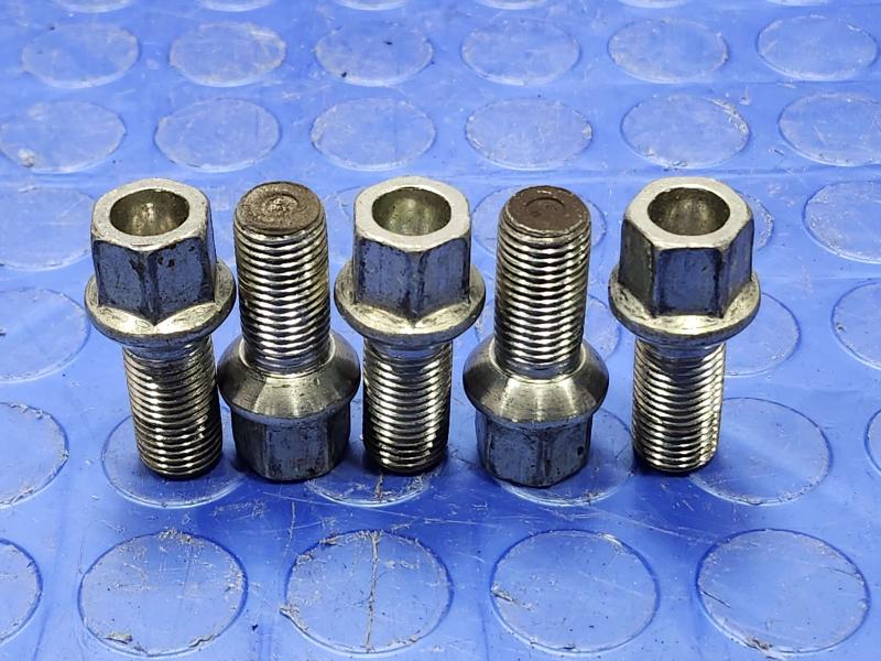 2018 Audi A4 Lug Nuts
