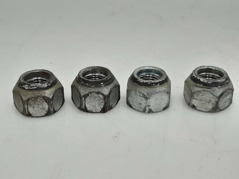 2015 Nissan Versa Lug Nuts