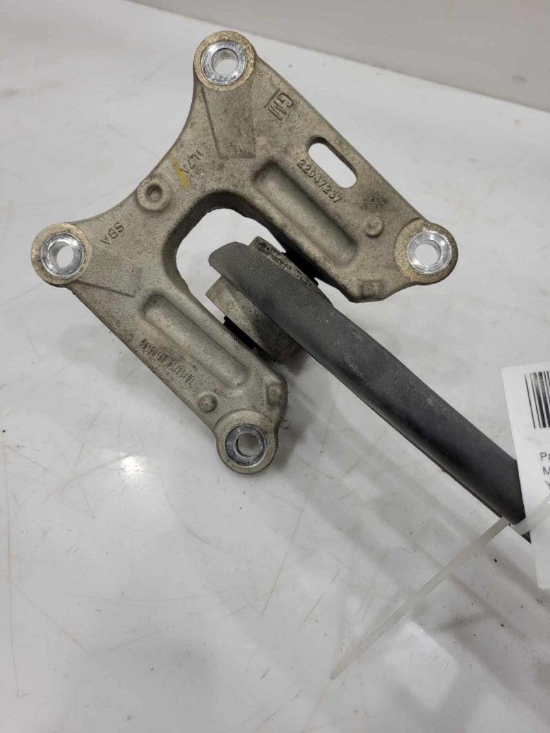 2017 Chevrolet Malibu Lower Control Arm Rr