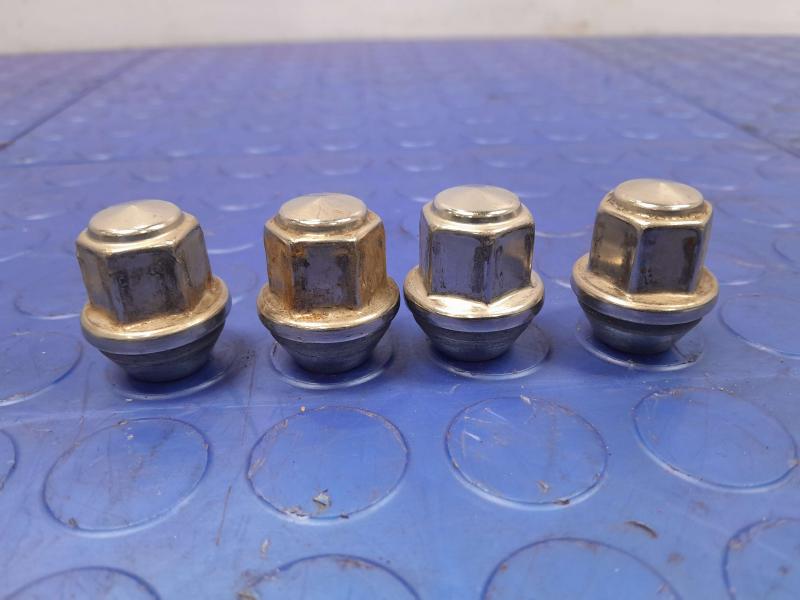 2021 Ford EcoSport Lug Nuts