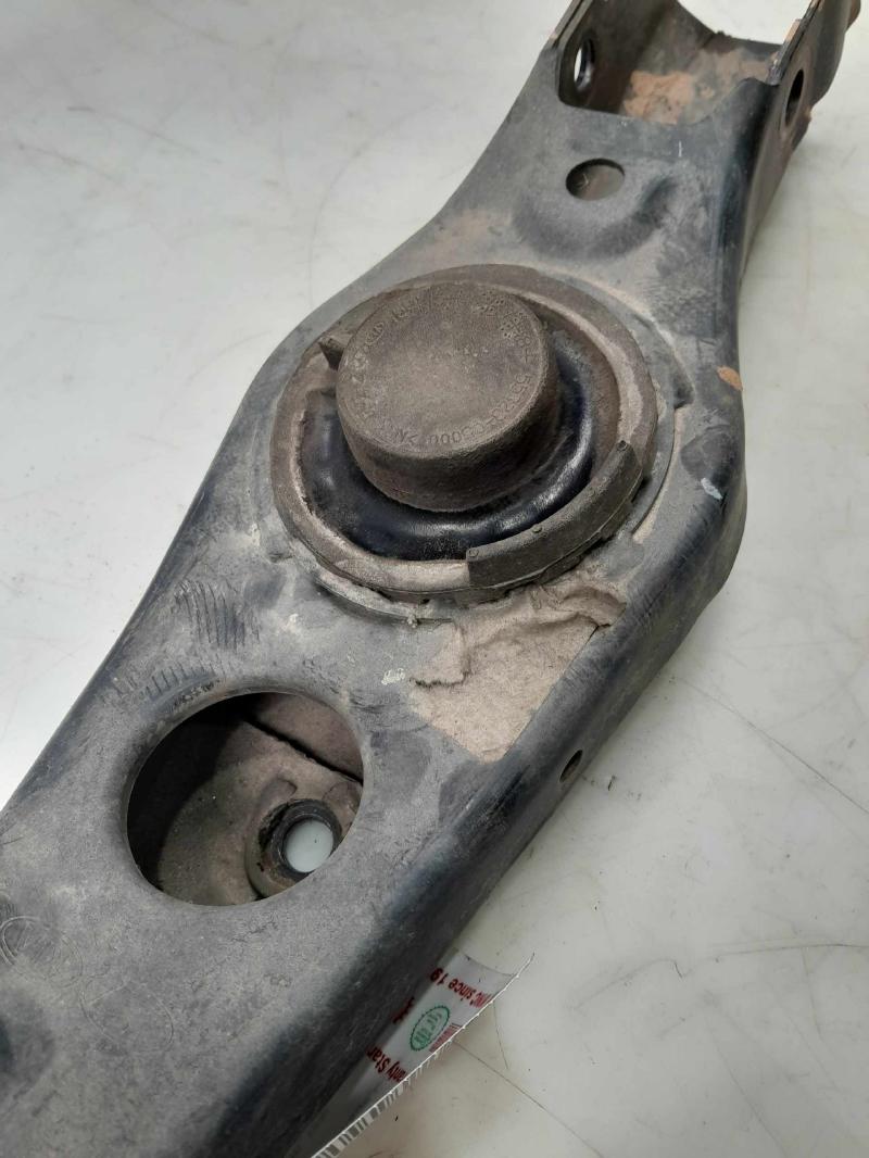 2018 Kia Sorento Lower Control Arm Rr