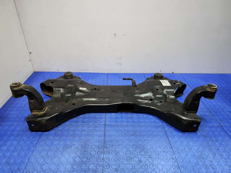 2016 Kia Sedona Crossmember/Cradle/Undercarria