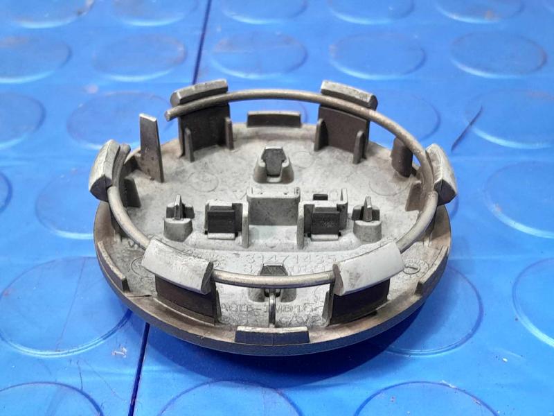 2018 Volvo S90 Center Cap
