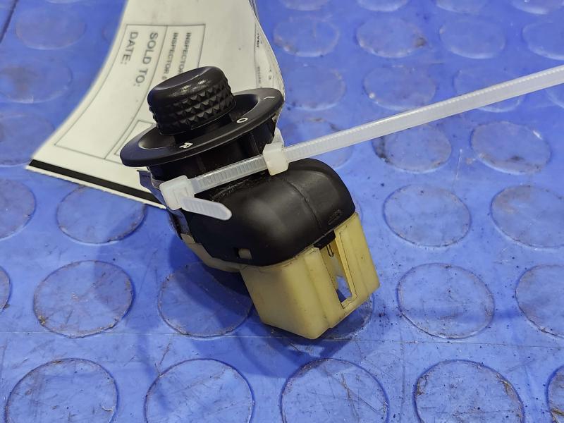 2014 Dodge Challenger Door Switch Front