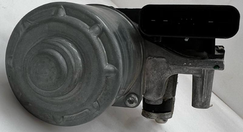 2020 Ford EcoSport Wiper Motor Front