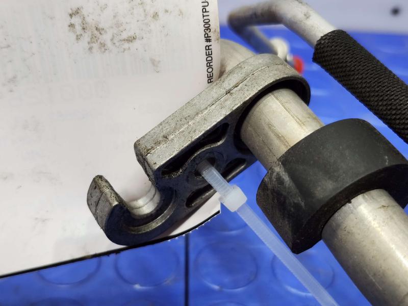 2014 Infiniti QX60 Air Conditioner Hose