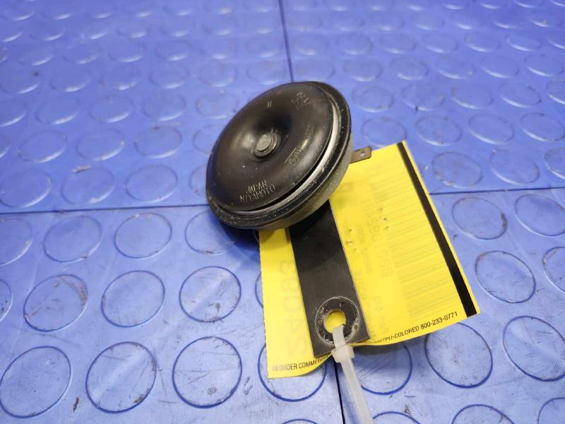 2015-2016 Nissan Rogue Low Note Horn Assembly Genuine OEM 256204CC0A