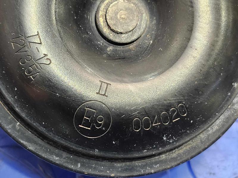2015-2016 Nissan Rogue Low Note Horn Assembly Genuine OEM 256204CC0A