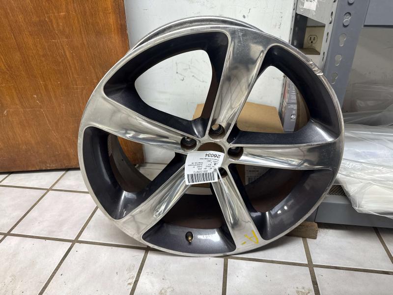 2014 Dodge Challenger Wheel