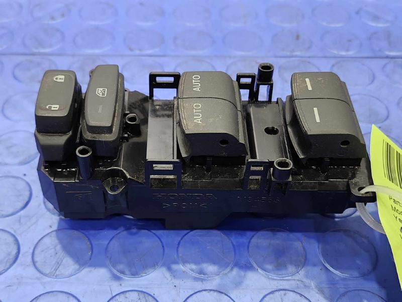 2016 Honda Civic Door Switch Front