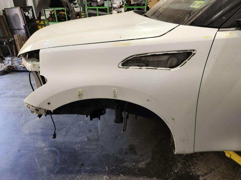 2011 Infiniti QX56 Fender