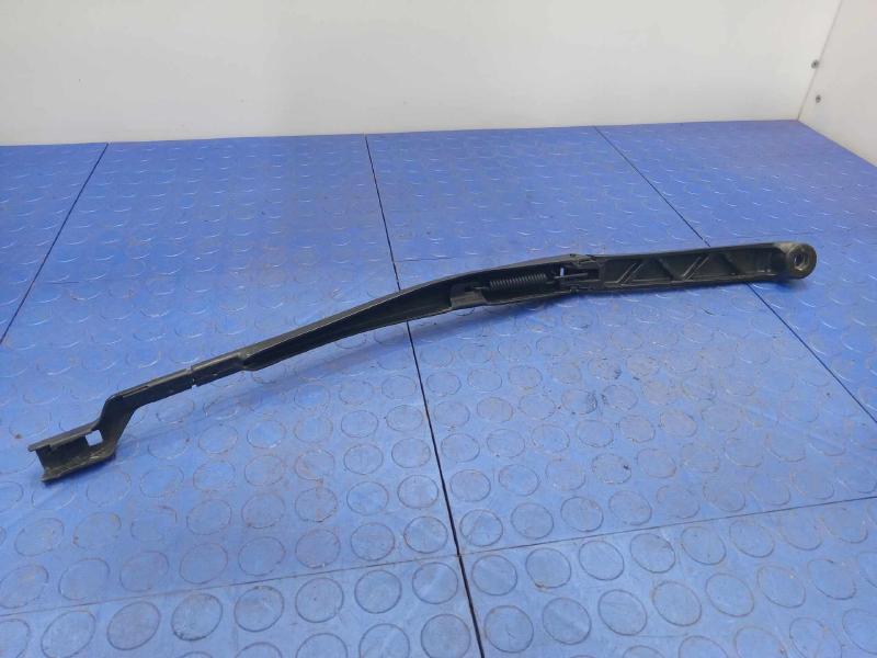 2014 Cadillac CTS Wiper Arm