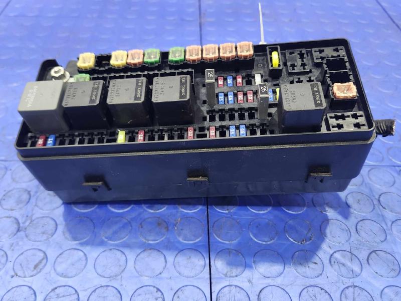 2013 Dodge Charger Unified Body Wiring Fuse Box Junction Block OEM 68155288AB