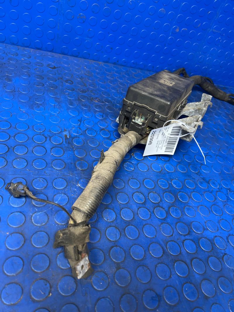 2007 2008 Ford Expedition Navigator Fuse Box Engine Compartment OEM