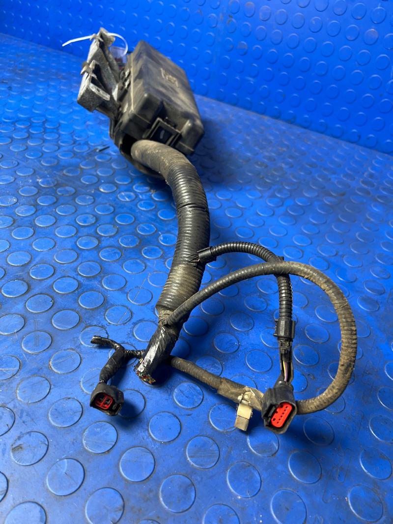 2007 2008 Ford Expedition Navigator Fuse Box Engine Compartment OEM