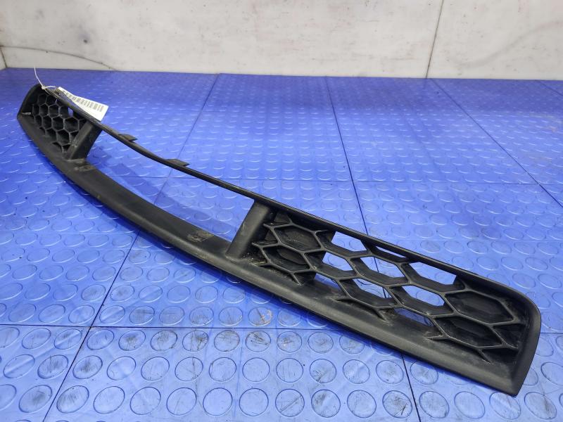2006 Ford Mustang Grille