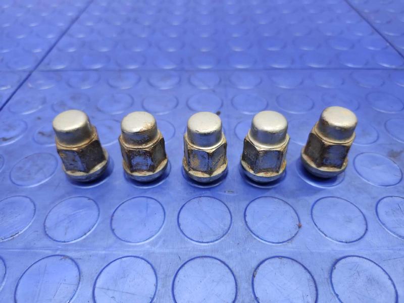 2014 Ford Fusion Lug Nuts