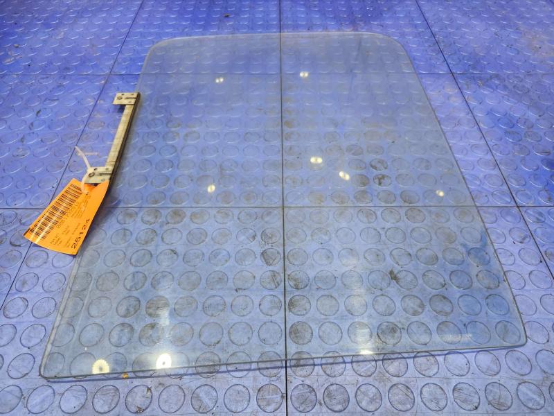 1992 Isuzu NPR Front Door Glass/Window