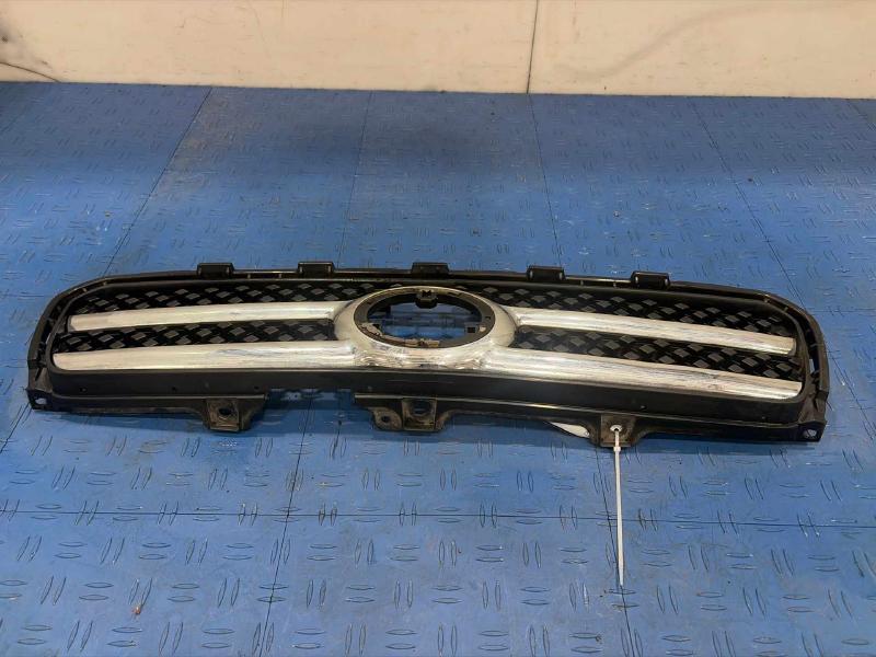 2007 Toyota RAV4 Grille