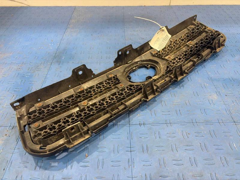 2007 Toyota RAV4 Grille