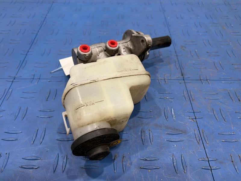 2007 Toyota RAV4 Master Cylinder