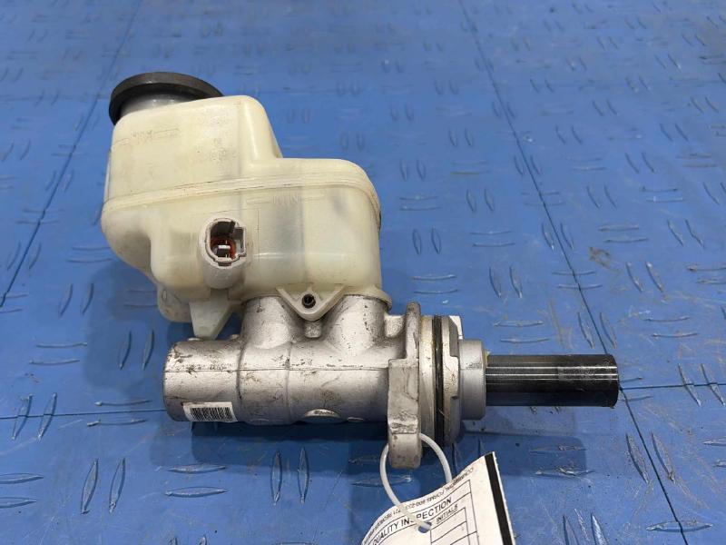 2007 Toyota RAV4 Master Cylinder