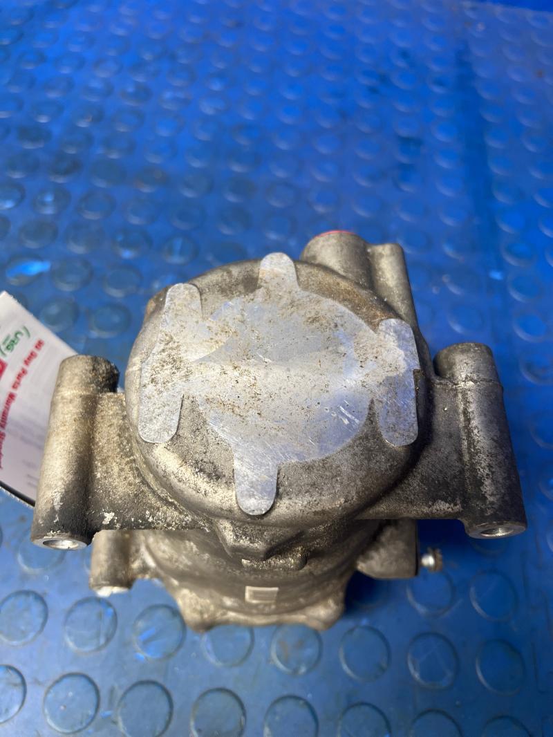 2005 Toyota Prius A/C Air Compressor