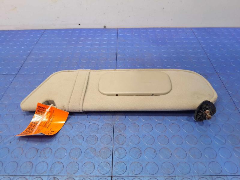 2005 Ford Explorer Sun Visor