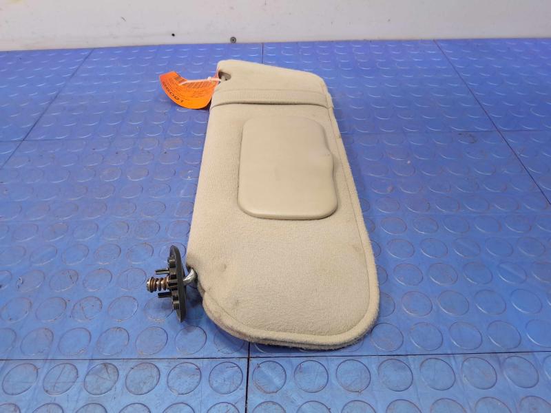 2005 Ford Explorer Sun Visor