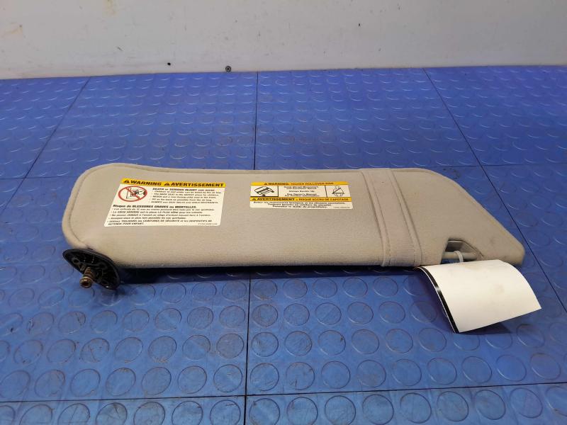 2005 Ford Explorer Sun Visor