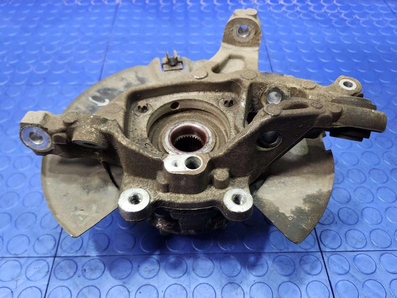 2014 Chrysler 300 Rear Knuckle/Stub Axle