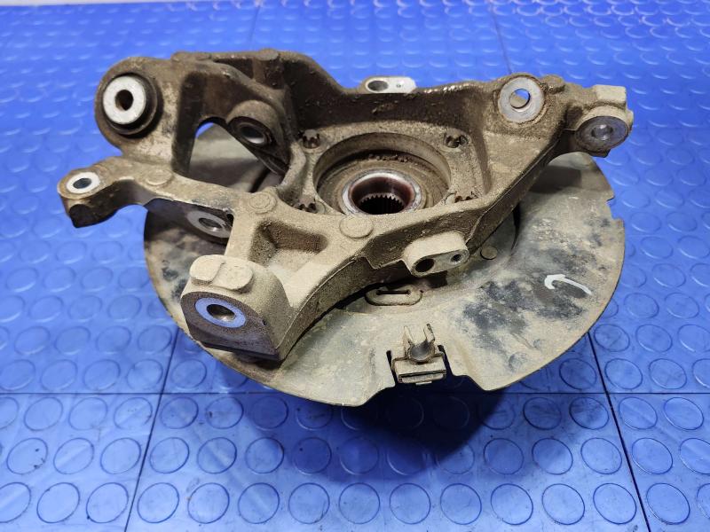 2014 Chrysler 300 Rear Knuckle/Stub Axle