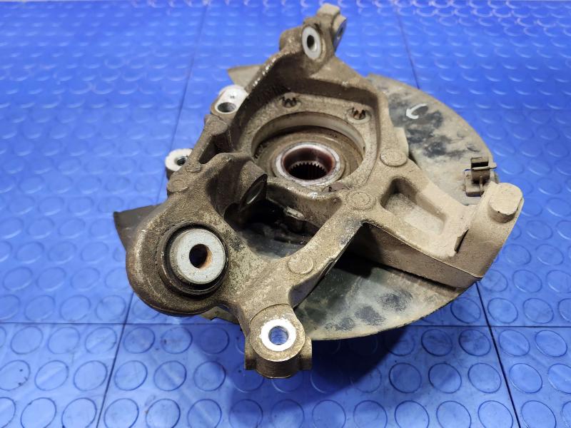 2014 Chrysler 300 Rear Knuckle/Stub Axle