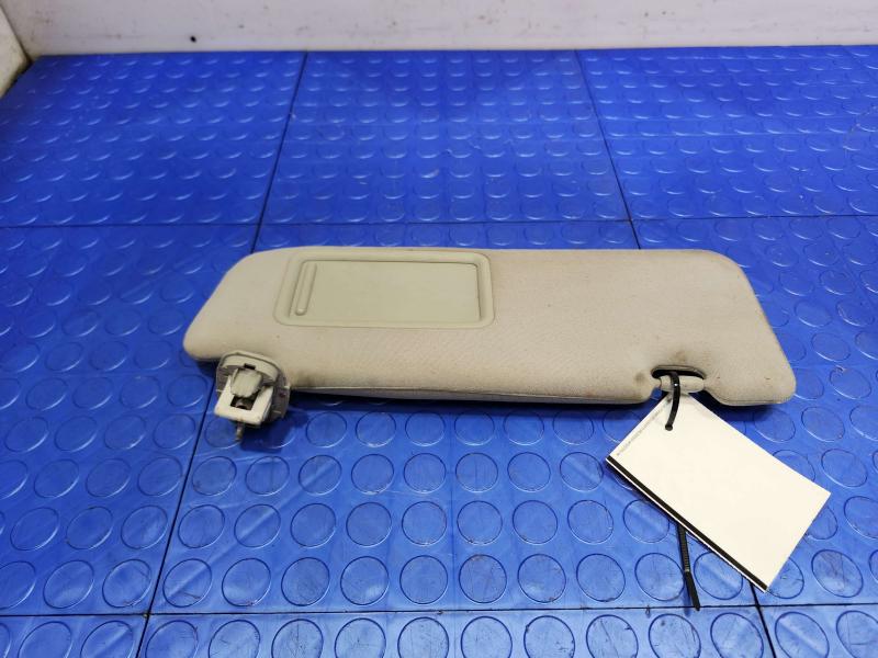 2010 Toyota Prius Sun Visor